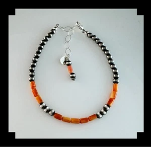 White Fox Creation: Dainty Sterling Navajo Pearl and Spiny Oyster Bracelet - Picture 1 of 6