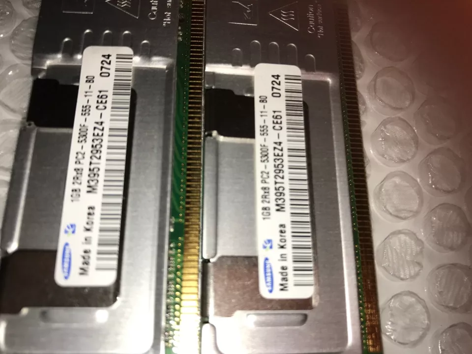 2GB IBM Samsung PC2-5300F DDR2 2Rx8 RAM 4 HP DL360 DL380 ML350 ML370 (2 X 1GB)   - Image 1 of 4
