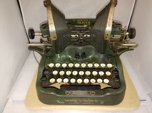 The Oliver Typewriter The Printype No. 9 - Military Green - ANTIQUE June, 1913 - Picture 1 of 10