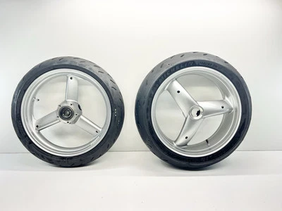 Juego de llantas delanteras traseras Triumph Speed Triple Daytona 955i 2002-2005 OEM Foto 1 de 4