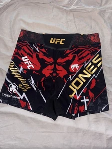 Men's Red Jon Jones Short Fit Fight Short, UFC Unrivaled by Venum Size Small - Picture 1 of 3