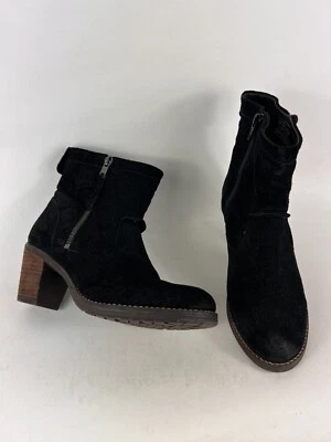 Taos Shaka standout women's size 6 black embossed leather ankle heeled booties - Image 1 of 4