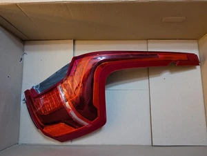 Feu arrière droit origine Volvo XC90 2016+ ABÎMÉ 31655920 OEM - Photo 1 sur 8