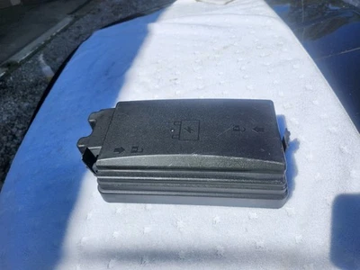 Chevrolet Colorado 2004-2012 debajo del capó relé de fusibles cubierta de caja tapas negras OEM Foto 1 de 4