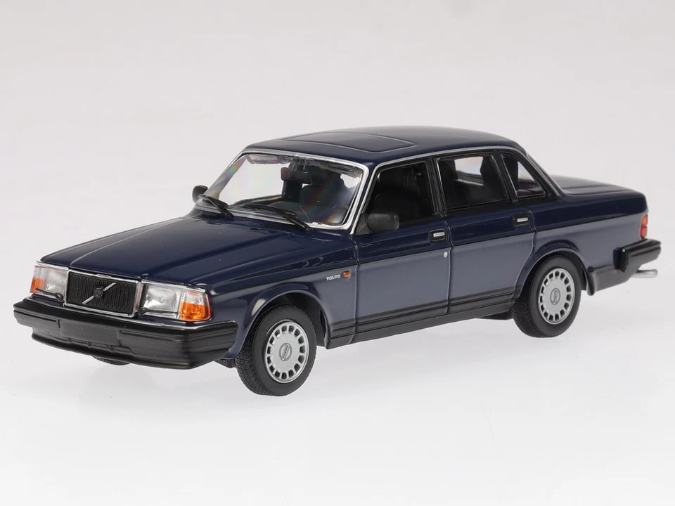 VOLVO 240 GL 1986 BLU SCURO METALLICO MAXICHAMPS 940171405 1 43 240GL METAL LHD
