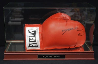 SUGAR RAY LEONARD Autographed Everlast Boxing Glove Right Hand PSA/DNA W/Display - Image 1 of 4