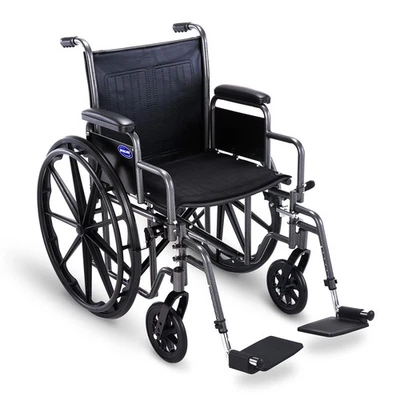 Silla de ruedas manual plegable Invacare Essentials 20′′ con reposapiés abatibles Foto 1 de 4