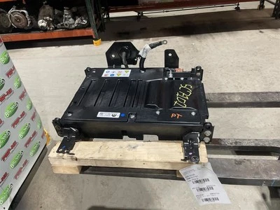 (LOCAL PICKUP ONLY) Battery 48V Etorque Opt Xbz Fits 19-23 DODGE 1500 PICKUP 195 - Image 1 of 4