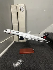 Skymarks SKR9004 Air Canada Boeing 787-9 Desk Top 1/100 Modellflugzeug - Bild 1 von 5