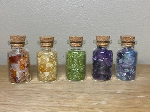 5 Fläschchen kleine Edelsteinsplitter je 1/2oz: Karneol Amethyst Peridot Citrin mehr - Bild 1 von 4