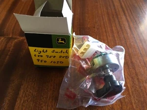 John Deere 650/ 750/ 850/ 950/ 1050 Tractor Light Switch - Picture 1 of 2