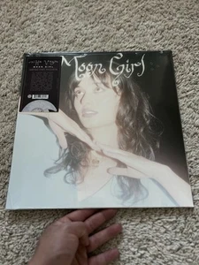 Ha Vay - Moon Girl Moon Shaped Vinyl VV Exclusive x/1500 RARE! IN HAND! - Picture 1 of 7