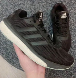 Adidas Vengeful Boost para mujer talla 6,5 negro - Imagen 1 de 8