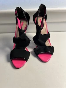 BCBG Paris Women's Black Hot Pink Peep Toe High Heel Zippered Shoes size 7B - Picture 1 of 9