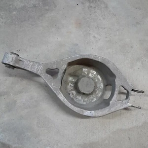 03-06 INFINITI G35 LEFT or RIGHT REAR Lower Control Arm Spring Support OEM - Picture 1 of 12