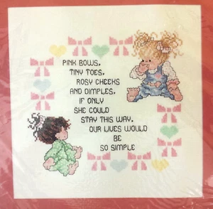 Vintage Janlynn Kreuzstich kleine Mädchen rosa Schleifen Herzen Kit 8008 VERSIEGELT - Bild 1 von 6