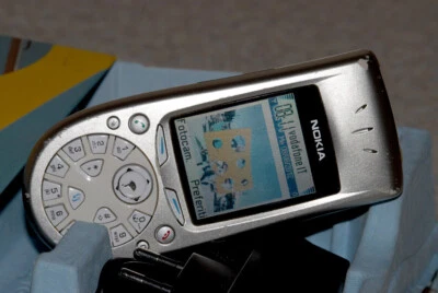 CELLULARE NOKIA 3650 + BOX - Immagine 1 di 4