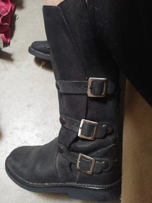 BOTAS MUJER CUERO NEGRO PIEL DE CERDO ESTILO MOTO GAMUZA MODA TALLA 8 ANCHO Foto 1 de 4