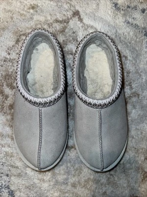 UGG Tasman Womens Slippers Goat Authentic Size 7 Rare Color - Image 1 of 4