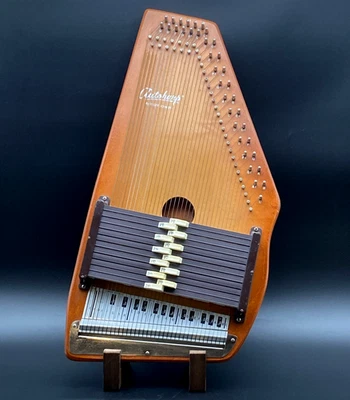 Autoharp, Oscar Schmidt Model OS15B. 15 chords - Image 1 of 4
