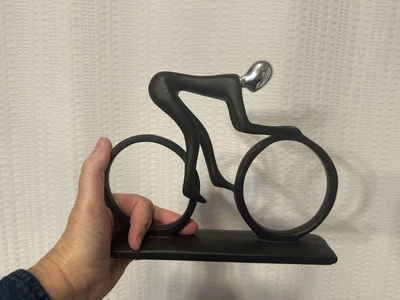 ERMAKOVA Beautiful Modern Resin Bicycle Rider Statue Home Decoration Accessories - Image 1 of 2
