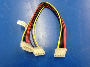 Tasche mit 2 Kabeln - 7,5" INT Power Y-Kabel Splitterkabel 1x 4pin Stecker auf 2x 4pin - Bild 1 von 1