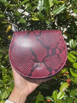 Bolso bandolera Guess Saddle Y2K Vintage 1981 cadena leopardo serpiente mafia Foto 1 de 4