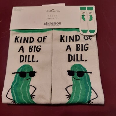 Hallmark 新奇袜子 "Kind of a Big Dill" 均码 适合大多数全新带标签 — 第 1/4 张图片