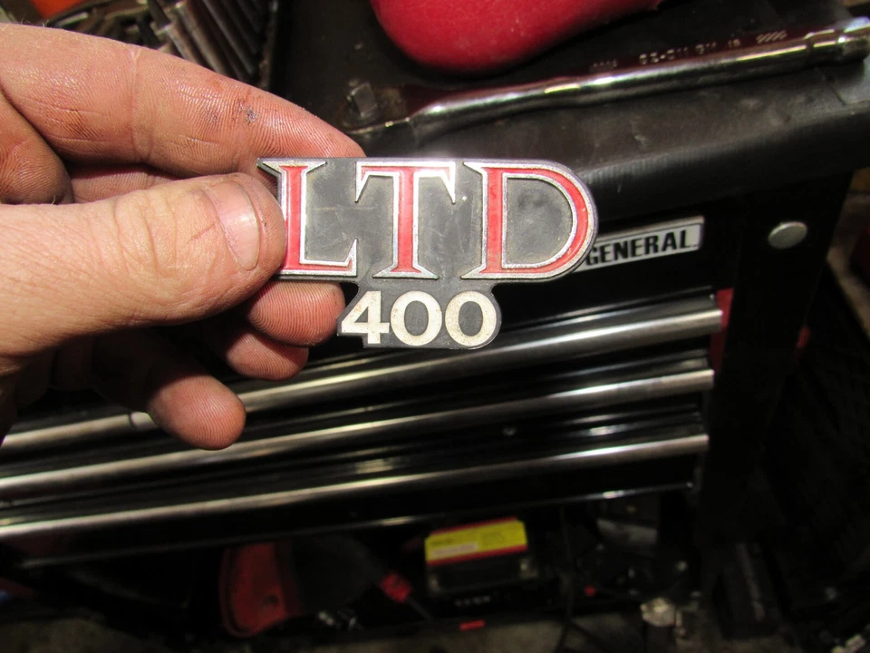 Emblema de capa lateral kawasaki kz400 ltd - Imagem 1 de 1