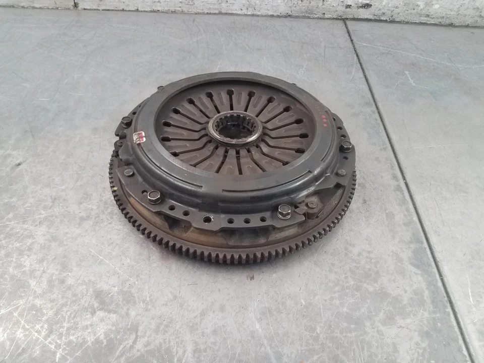 Conjunto de volante embrague Subaru WRX STi 2015 OEM #0578 Foto 1 de 4