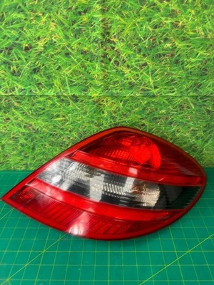 Conjunto de lámpara de luz trasera derecha Mercedes SLK350 2005-2011 A1718200864 OEM Foto 1 de 4