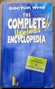 vntg 1996 1st Prt Lyons~Howarth DOCTOR WHO: THE COMPLETELY USELESS ENCYCLOPEDIA - Foto 1 di 5