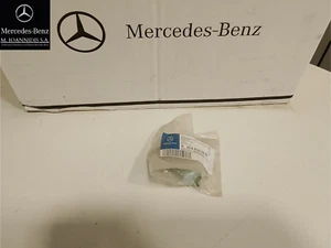 A2036101452 Alongside Rear Axle Mounting Front Mercedes-Benz Genuine Part - Imagen 1 de 6