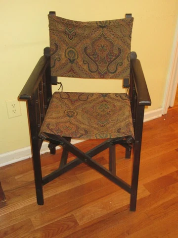 British Army Campaign Chair. “Queens Guards 1st Regiment.” Cover