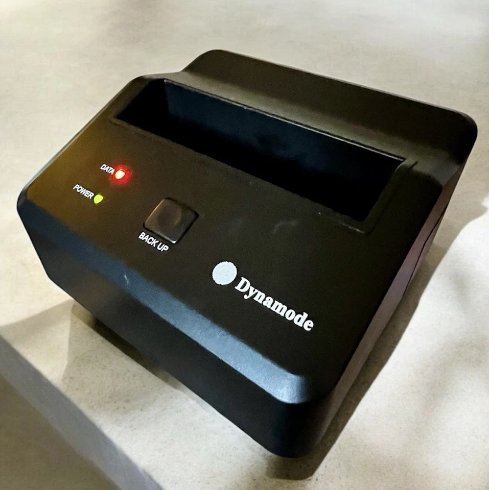 Card read  USB3.0-HDK-M (2.5 inch & 3.5 inch) USB3.0 Dock Station - Windows/Mac - Image 1 of 4