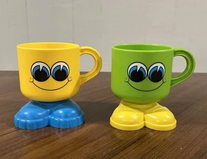 2 Vintage Deka Footsie Tootsie Smiling Face Plastic Kids Cup Mugs 10oz Retro - Picture 1 of 9