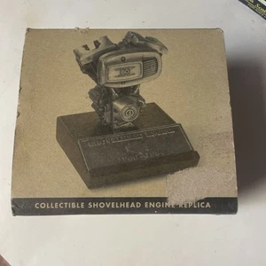 RÉPLICA MOTOR CABEZA PALA Harley-Davidson Edición Limitada 98210-95V La caja está usada. - Imagen 1 de 2