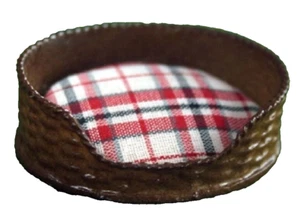 Dolls House Miniature 1/12th Scale Tartan Dog Basket Bed KA191 - Picture 1 of 1