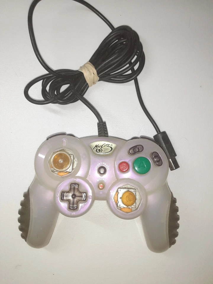 MadCatz MicroCon Macro Button Nintendo GameCube Wired Controller Pink - Image 1 of 1
