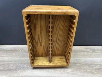 Estante giratorio vintage de madera de grano de 48 ranuras para CD de almacenamiento Foto 1 de 4