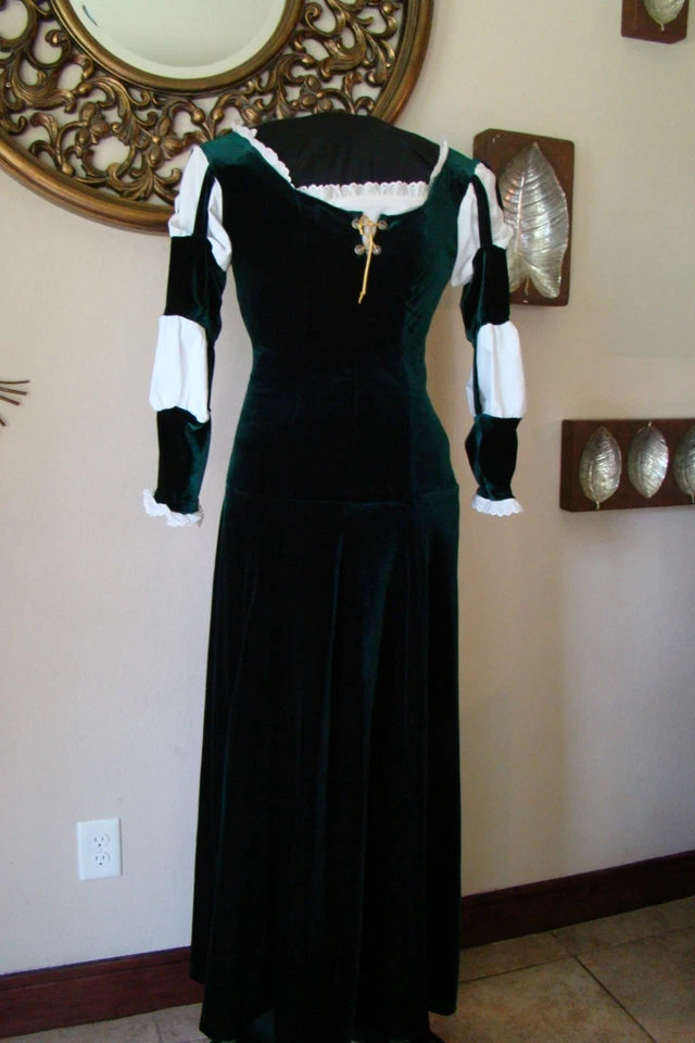 Disfraz Hecho a Mano Terciopelo Princesa Mérida Renacimiento/Halloween Adulto Talla XS Foto 1 de 4