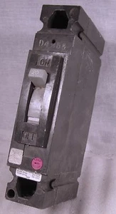 GE 20 Amp, 1 Pole Circuit Breakers, THED113020 Used - Picture 1 of 3