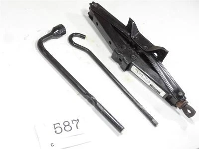 JUEGO DE GATO DE RUEDA UNIVERSAL BUICK con llave de 21 mm OEM D2 Foto 1 de 2