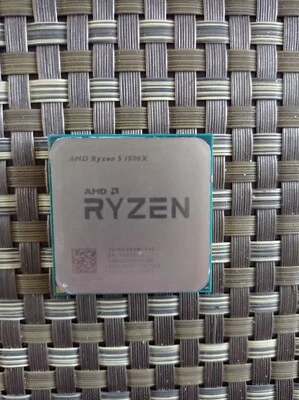 AMD Ryzen 5 1500X Quad Core 3.5 - 3.7 GHz, Socket AM4, RGB CPU Cooler Included - Image 1 of 4