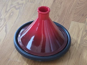 Le Creuset Tagine Cast iron bottom  ceramic top Moroccan food Cooker - Picture 1 of 3