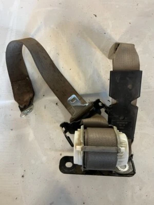 2009-2018 Dodge RAM 1500 Center Rear Seat Belt Retractor 5KQ121K2AB OEM - Image 1 of 3