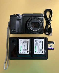 **READ** Ricoh GXR Compact Digital Camera P10 28-300mm f3.5-5.6 Lens W/ Extras! - Picture 1 of 17