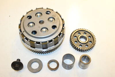 Suzuki Boulevard M50 VZ800 2013 embrague completo con placas cubo de canasta 21200-38840 Foto 1 de 4