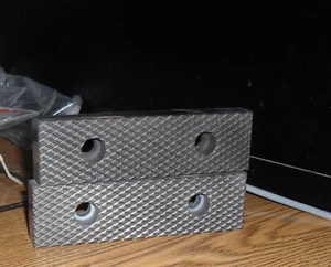 Wilton Vise Jaws 500S, 5"W X 1 1/4"H X 5/8"T SERRATED 2905020 STYLE - Picture 1 of 2