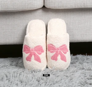 ComfyLuxe Hausschuhe mit Bandmuster - Bild 1 von 5